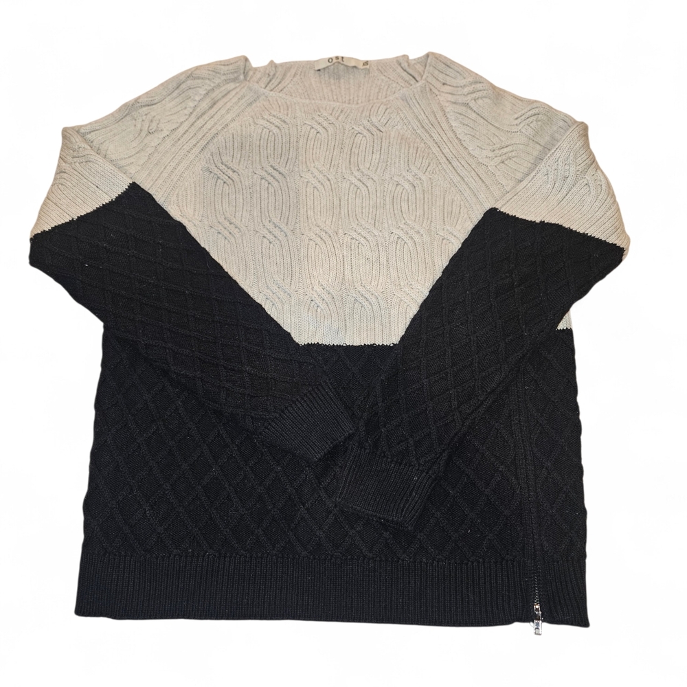 Ost Black and Cream Cable Knit Sweater